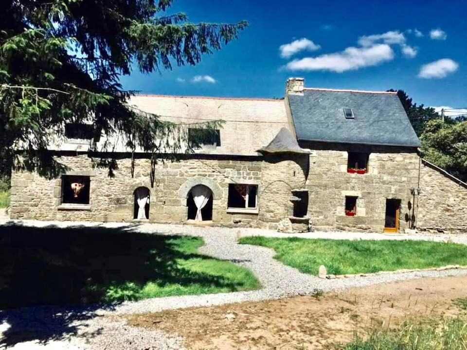 Hotel Manoir Le Rest à Lanrivain Extérieur photo